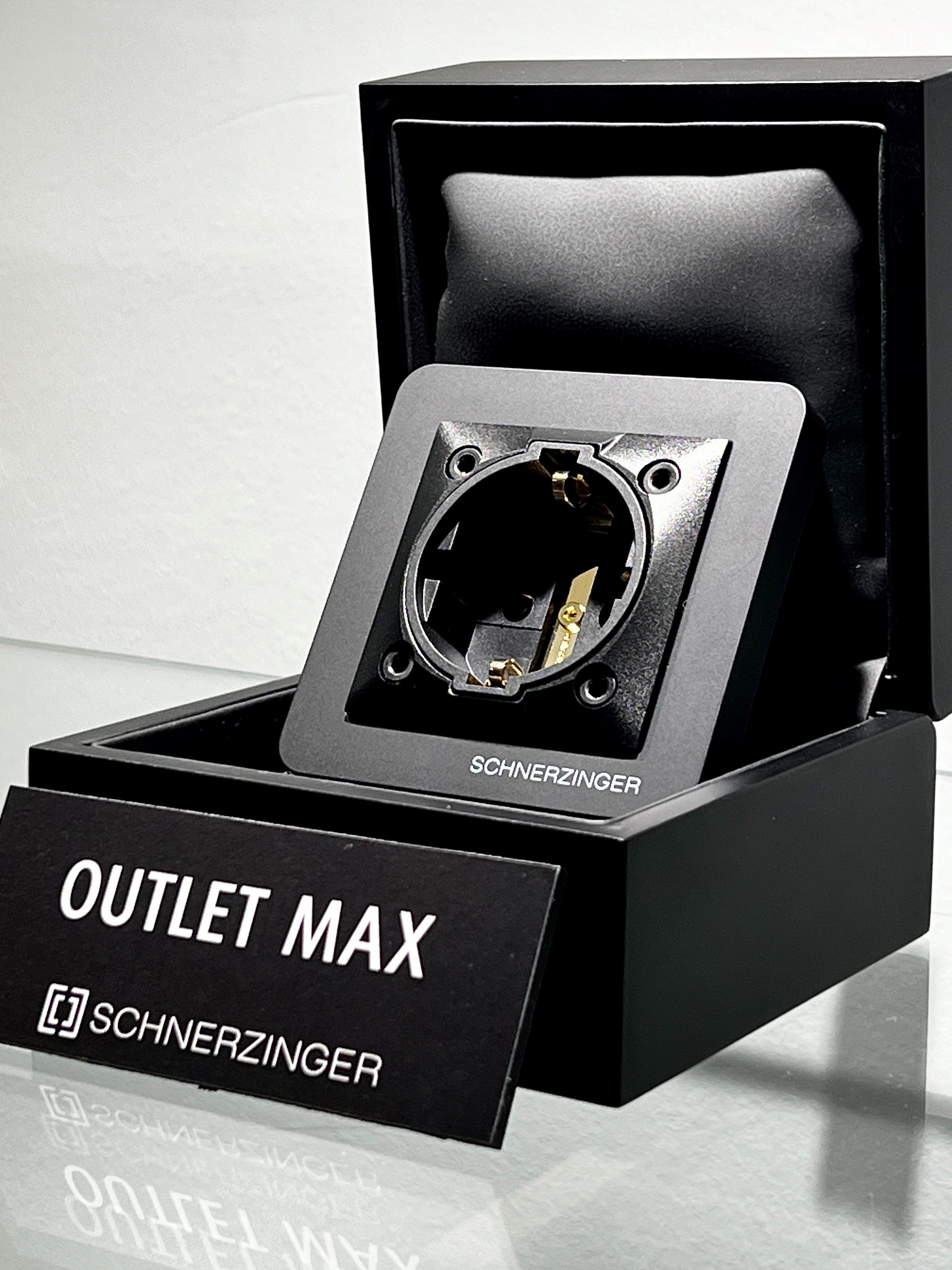 SCHNERZINGER OUTLET MAX