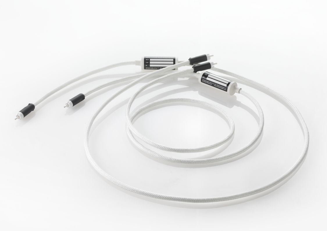 SCHNERZINGER ESSENTIAL PHONO RCA