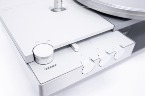 YUKISEIMITSU AUDIO AP-01 mit Tonarm
