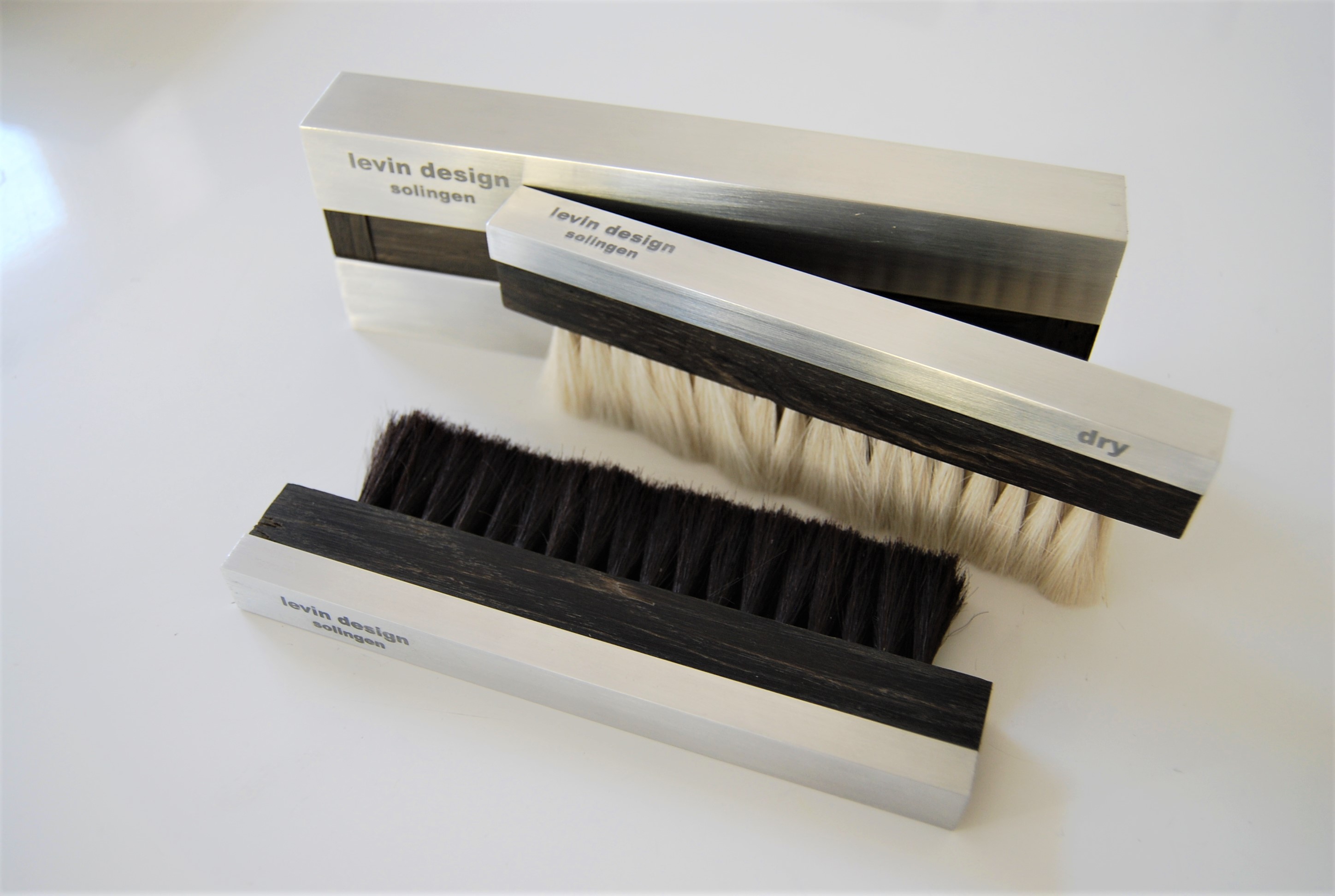 Levin Design Dry Mooreiche Weiss - Schallplatten-Bürste