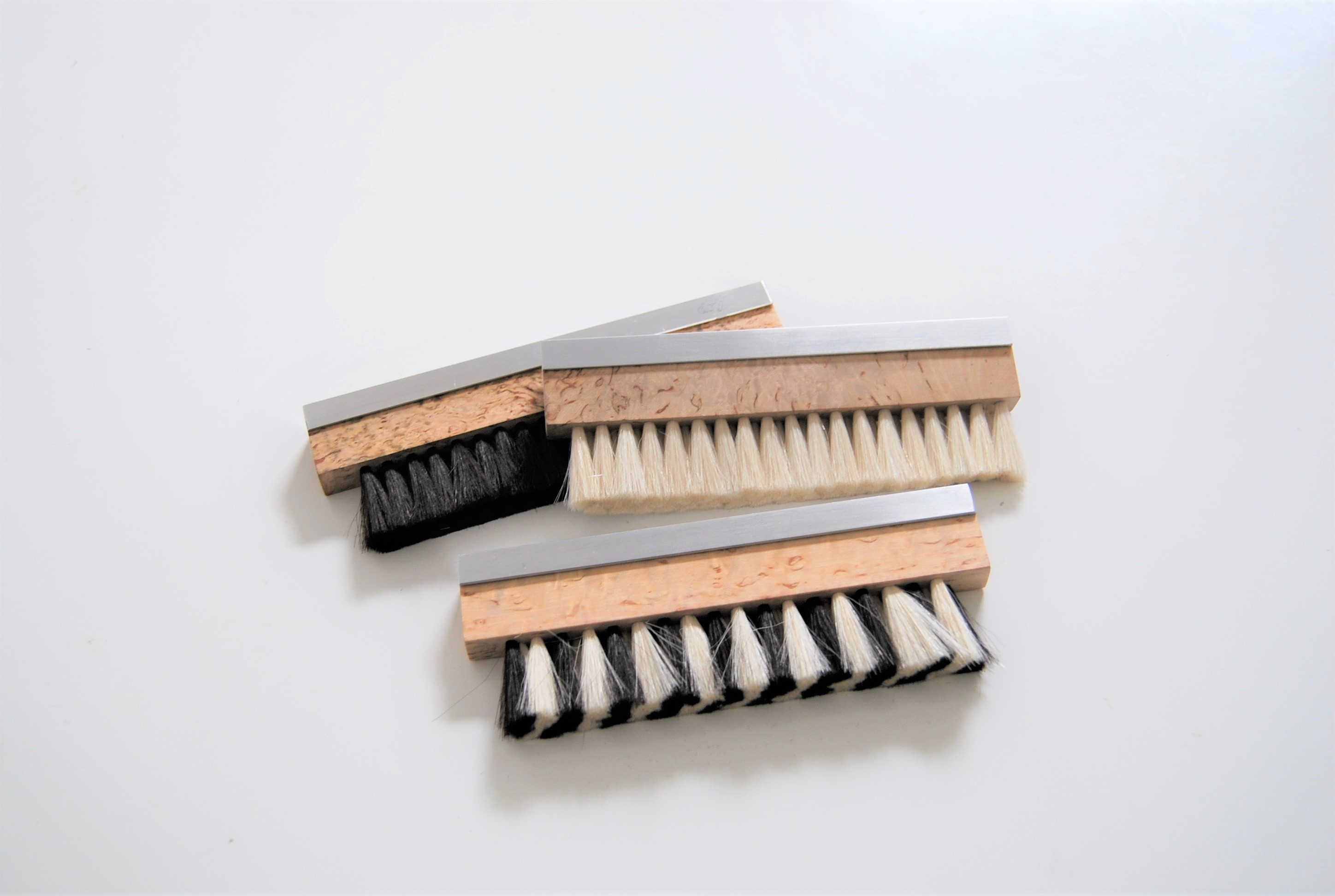 Levin Design Dry Karelische Maserbirke / Schwarz - Schallplatten-Bürste