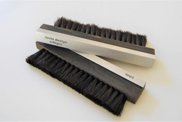 Levin Design Wet Mooreiche Schwarz